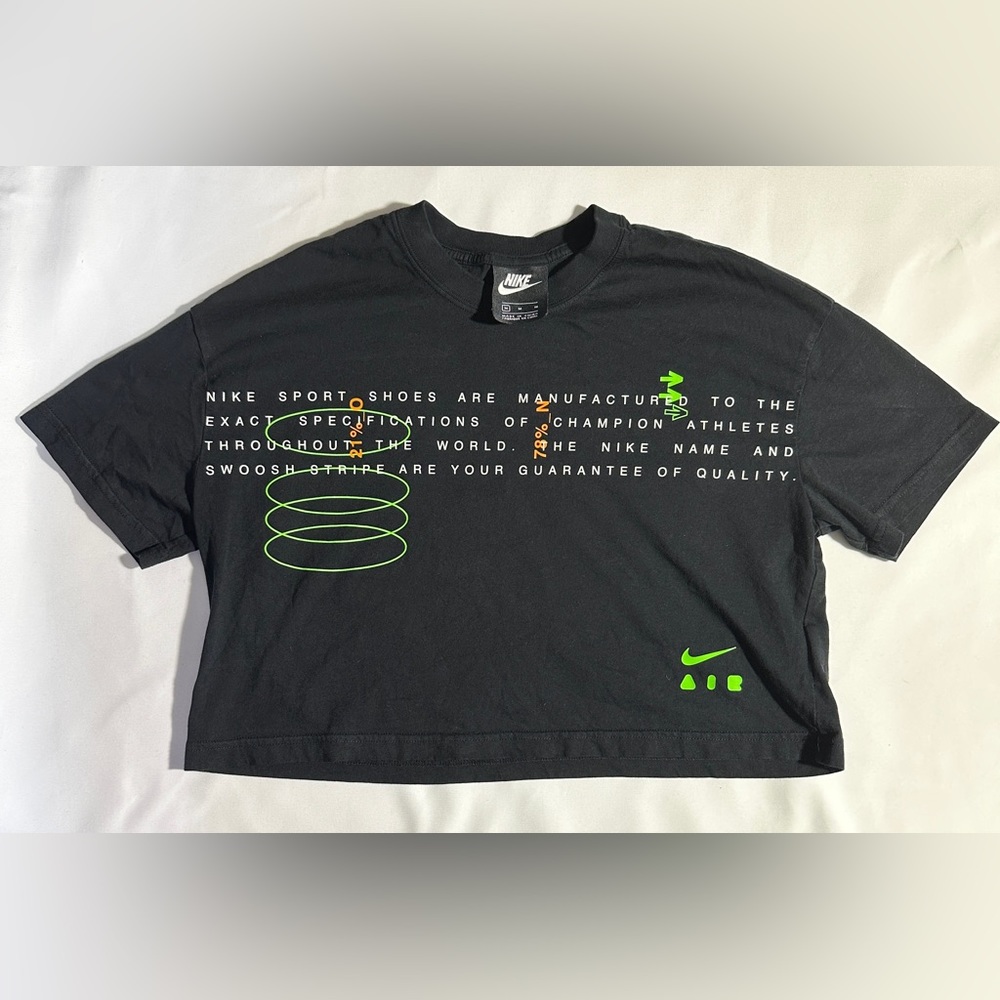 New without tags. Nike medium black graphic crop top.